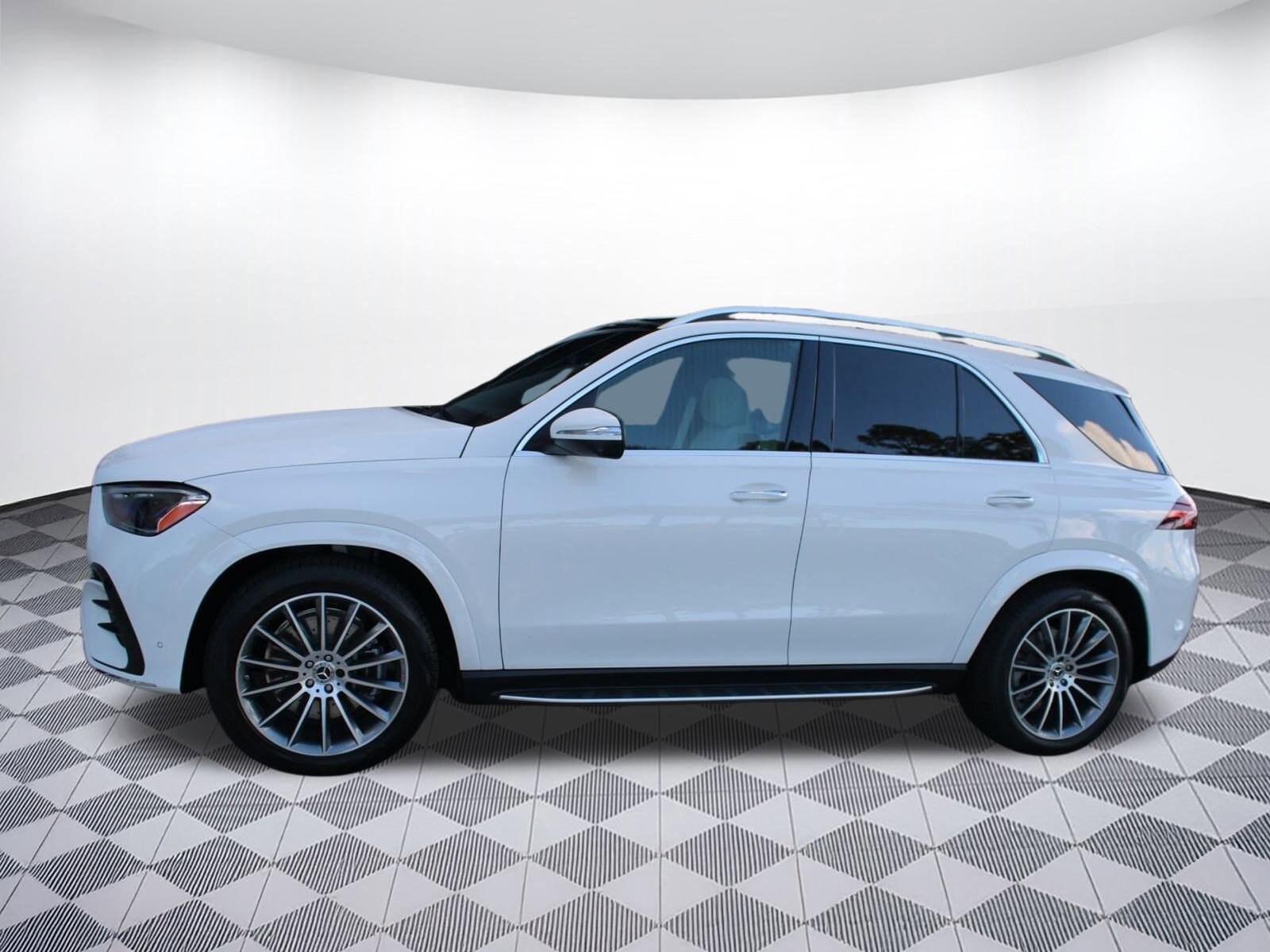 2026 Mercedes Benz GLE 350 photo 2
