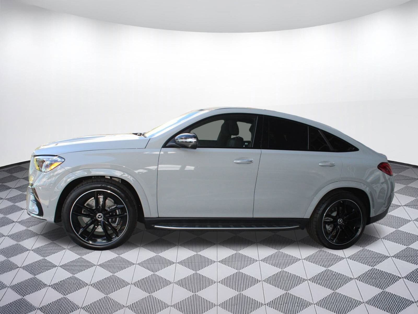 2026 Mercedes Benz GLE 450 4MATIC photo 2
