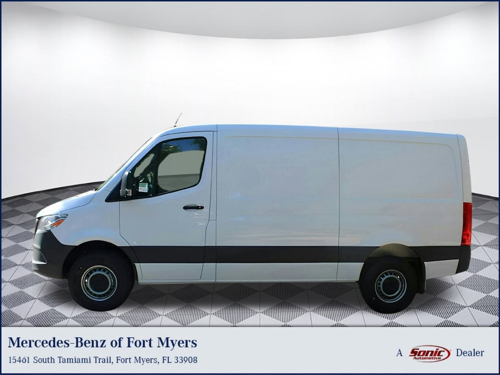 New 2025 Mercedes-Benz Sprinter 2500 Standard Roof 4-Cyl Diesel Van Cargo Van