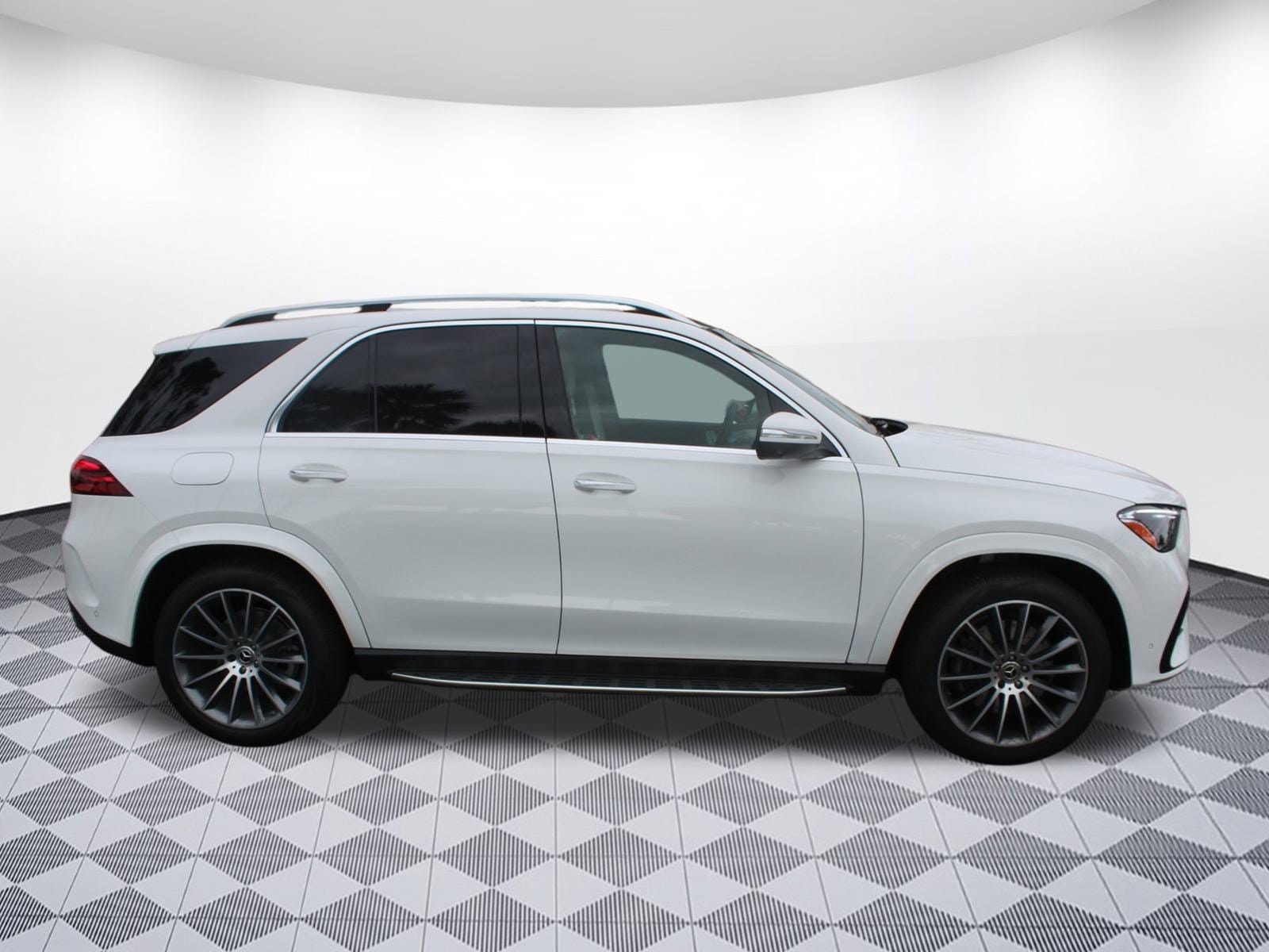2025 Mercedes Benz GLE 350 AMG photo 2