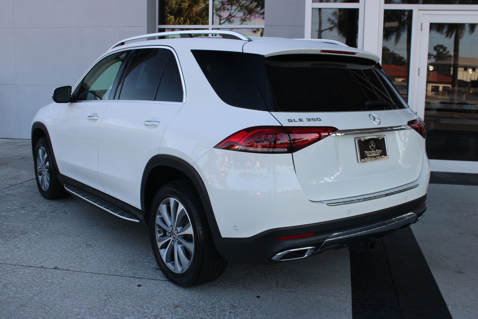 2022 Mercedes Benz GLE 350 4MATIC photo 3