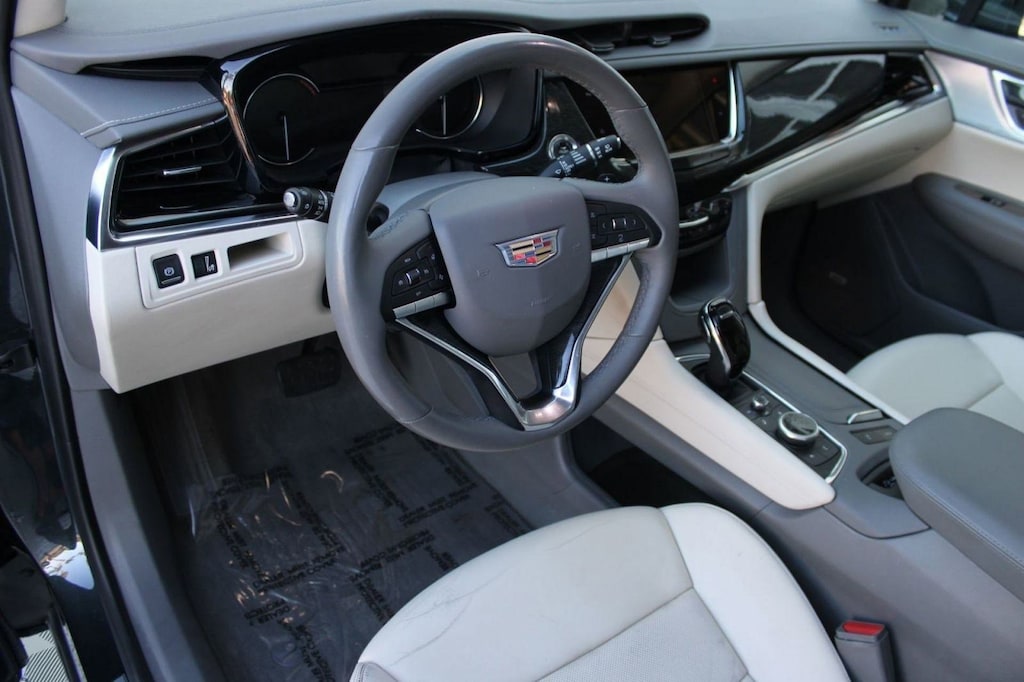 Used 2021 CADILLAC XT6 Premium Luxury SUV