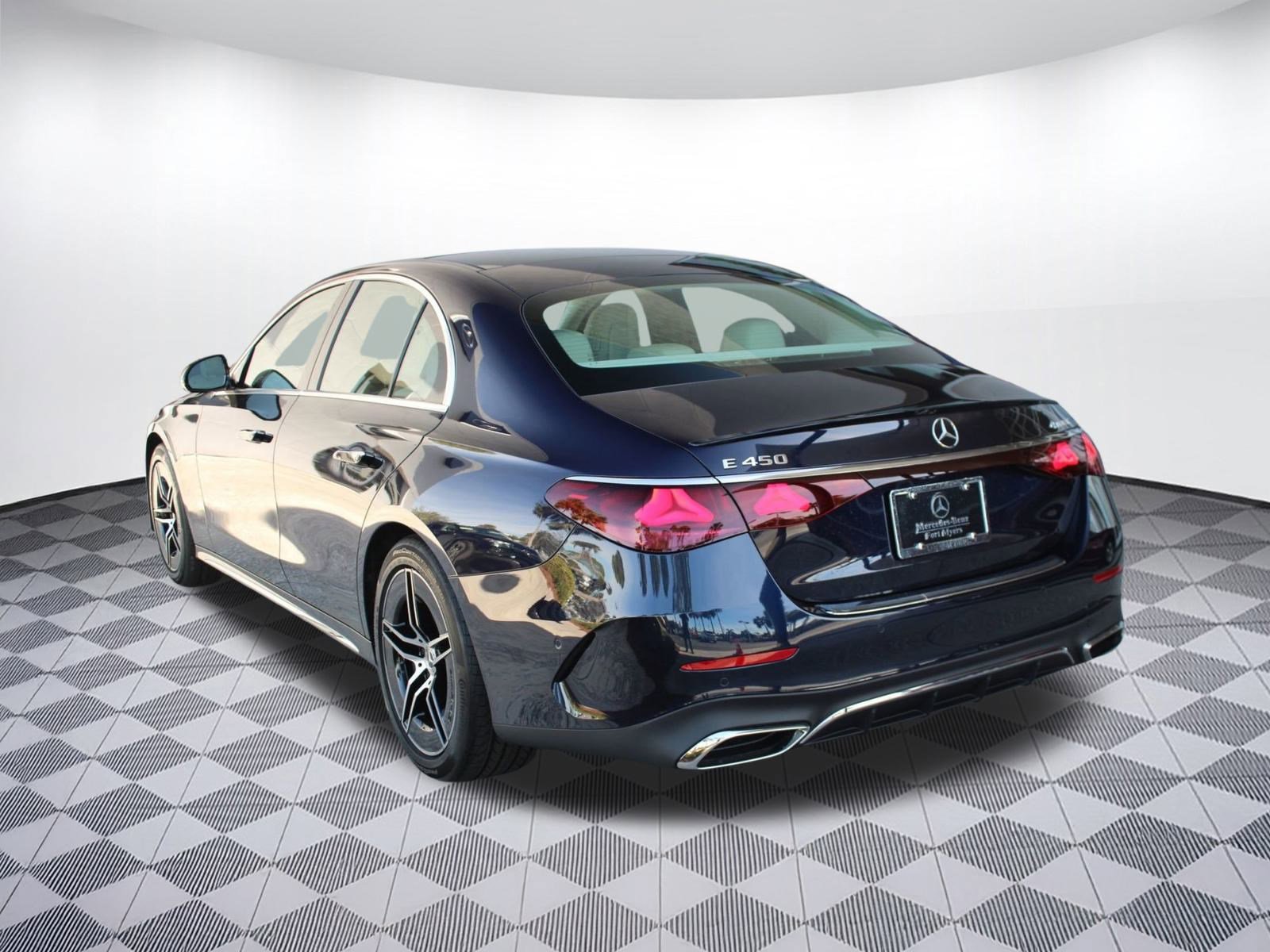 2026 Mercedes Benz E 450 4MATIC photo 3