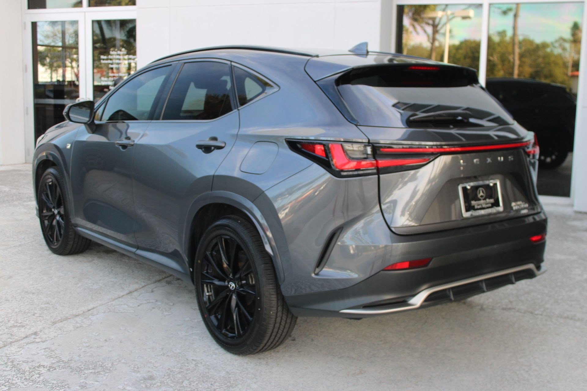 2023 Lexus NX 350 F SPORT Handling photo 3
