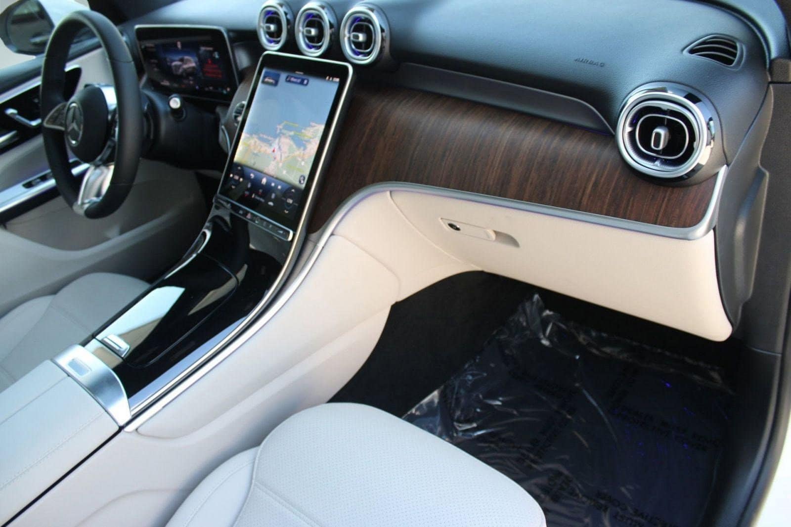 2026 Mercedes-Benz GLC Base - Photo 33