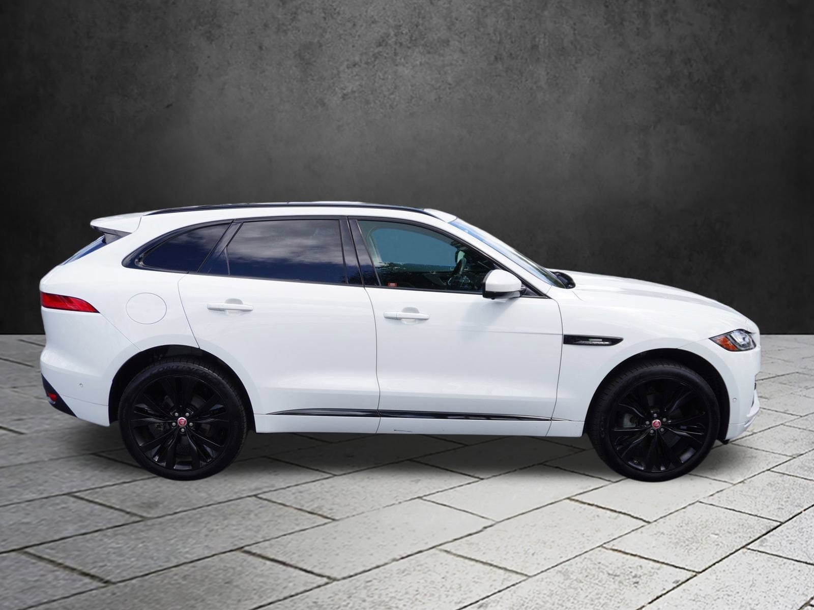 Used 2019 Jaguar F-Pace R-Sport with VIN SADCL2GX0KA603583 for sale in Fort Myers, FL