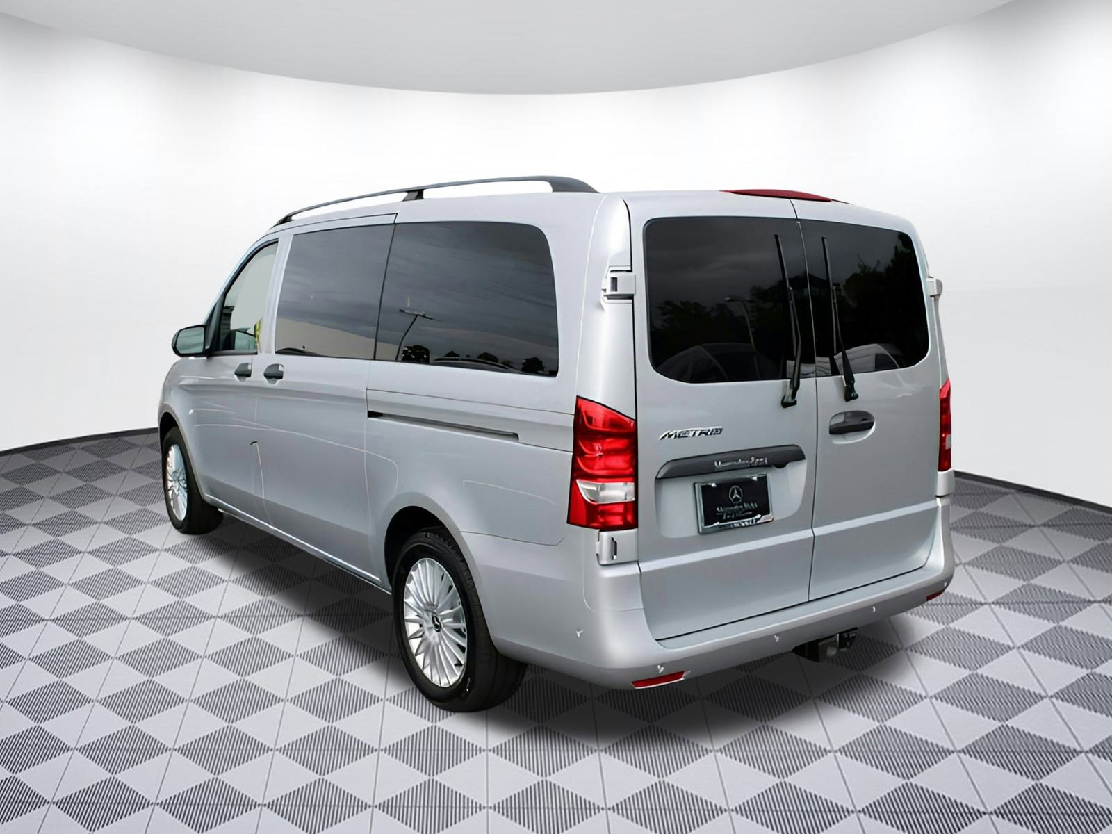 2023 Mercedes Benz Metris Van photo 4