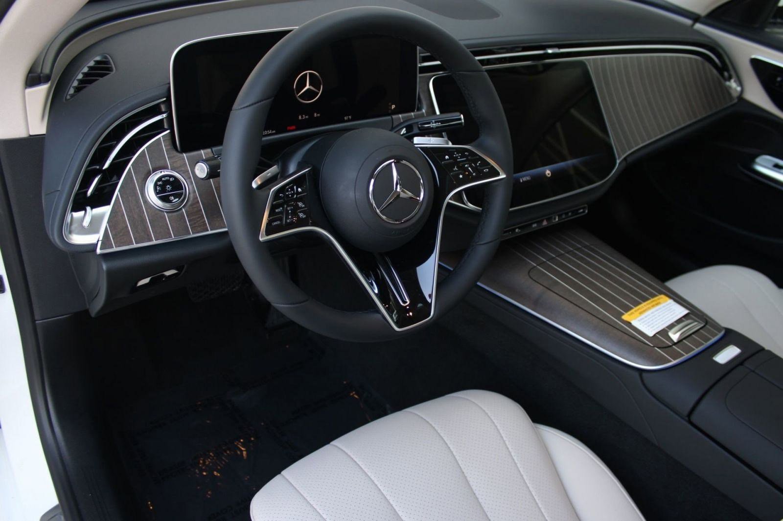 2026 Mercedes Benz E photo 4