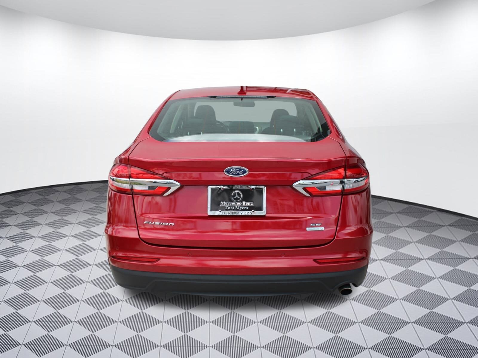 2020 Ford Fusion SE photo 4