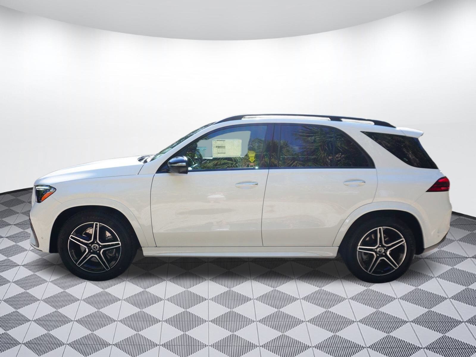 2025 Mercedes Benz GLE 350 photo 4