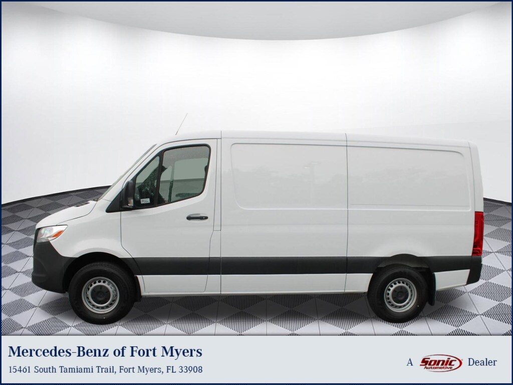 New 2025 Mercedes-Benz Sprinter 2500 Standard Roof 4-Cyl Diesel Van Cargo Van