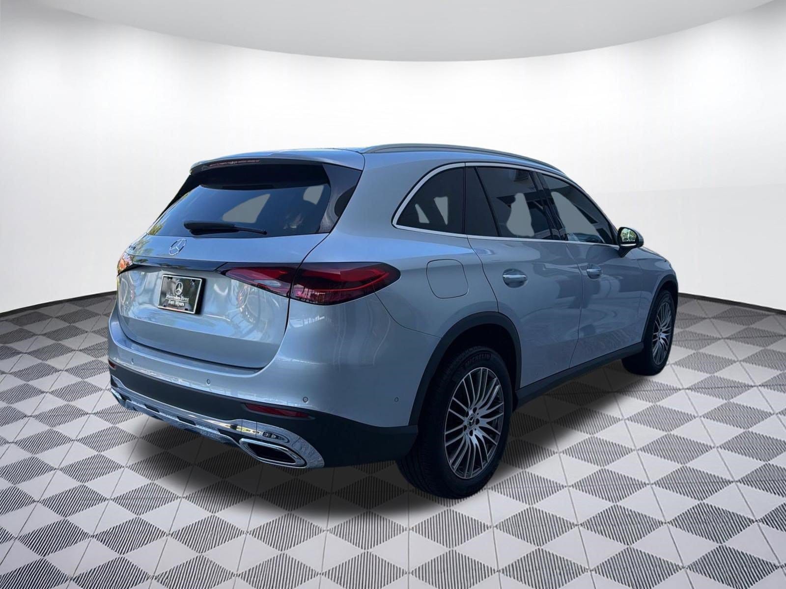 2026 Mercedes-Benz GLC Base - Photo 9