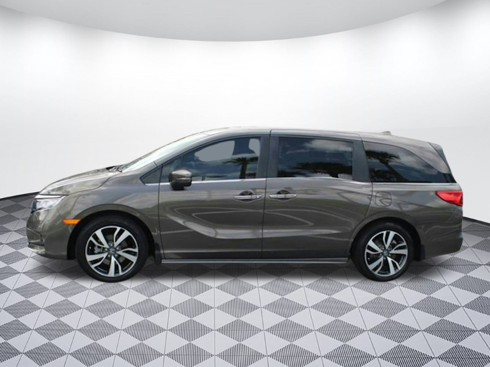 Used 2023 Honda Odyssey Touring with VIN 5FNRL6H87PB034833 for sale in Fort Myers, FL