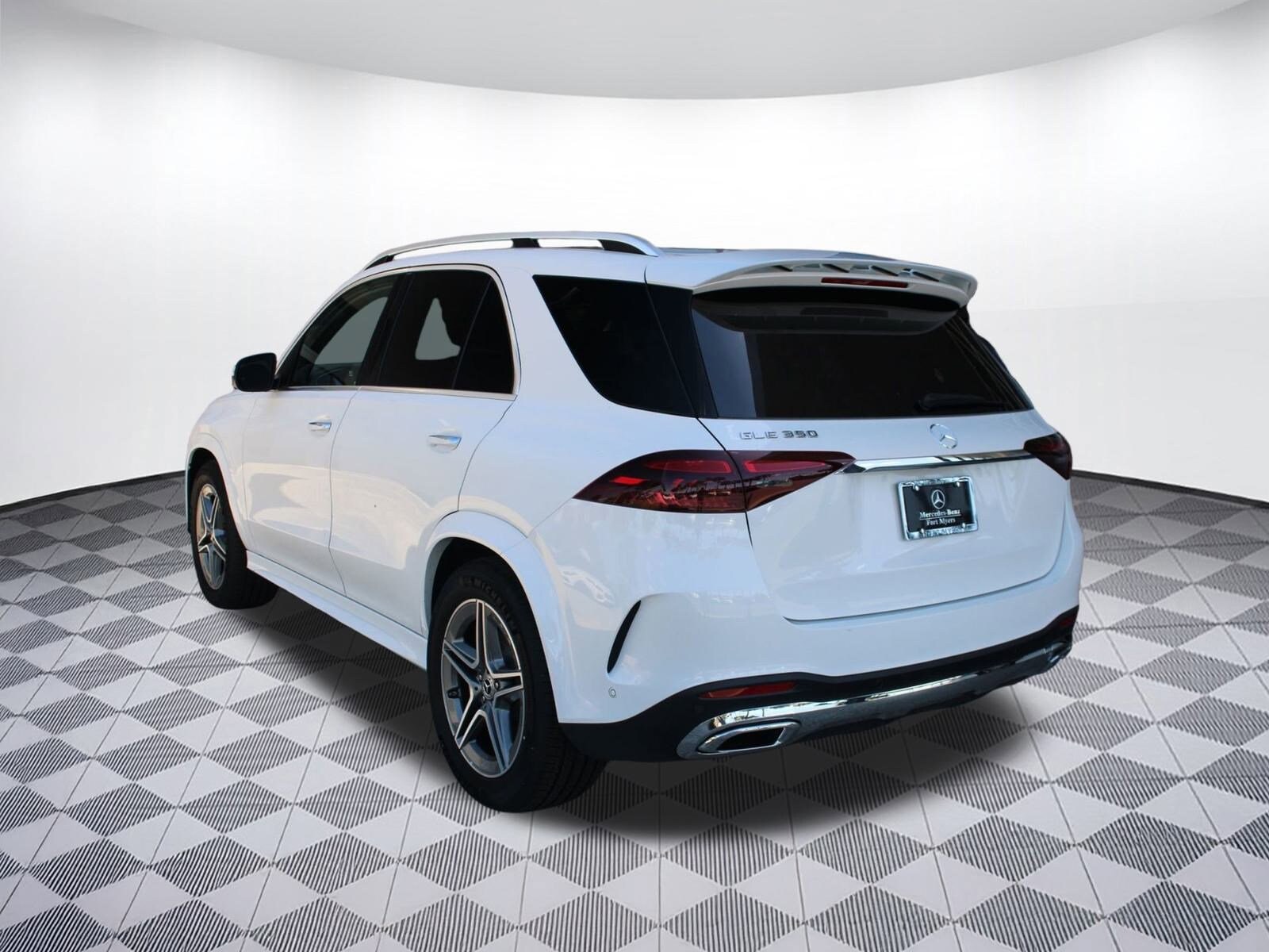 2026 Mercedes Benz GLE 350 photo 3