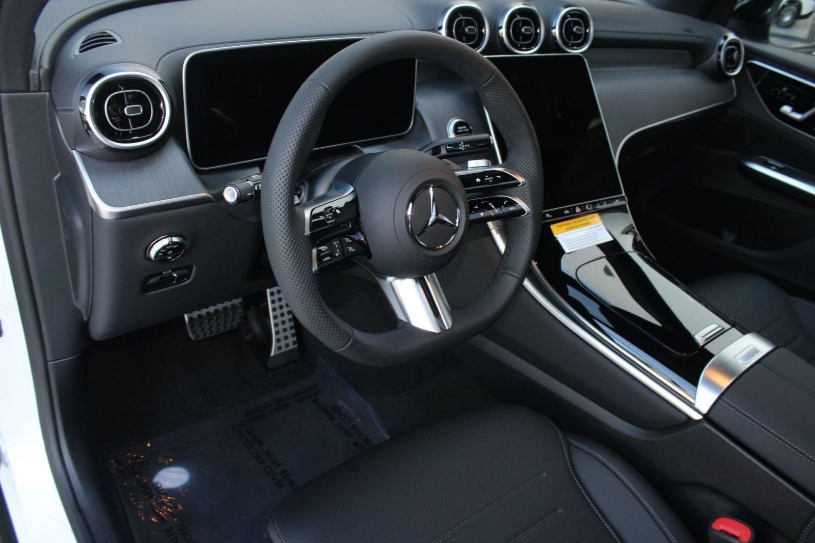 2026 Mercedes Benz GLC 300 4MATIC photo 4