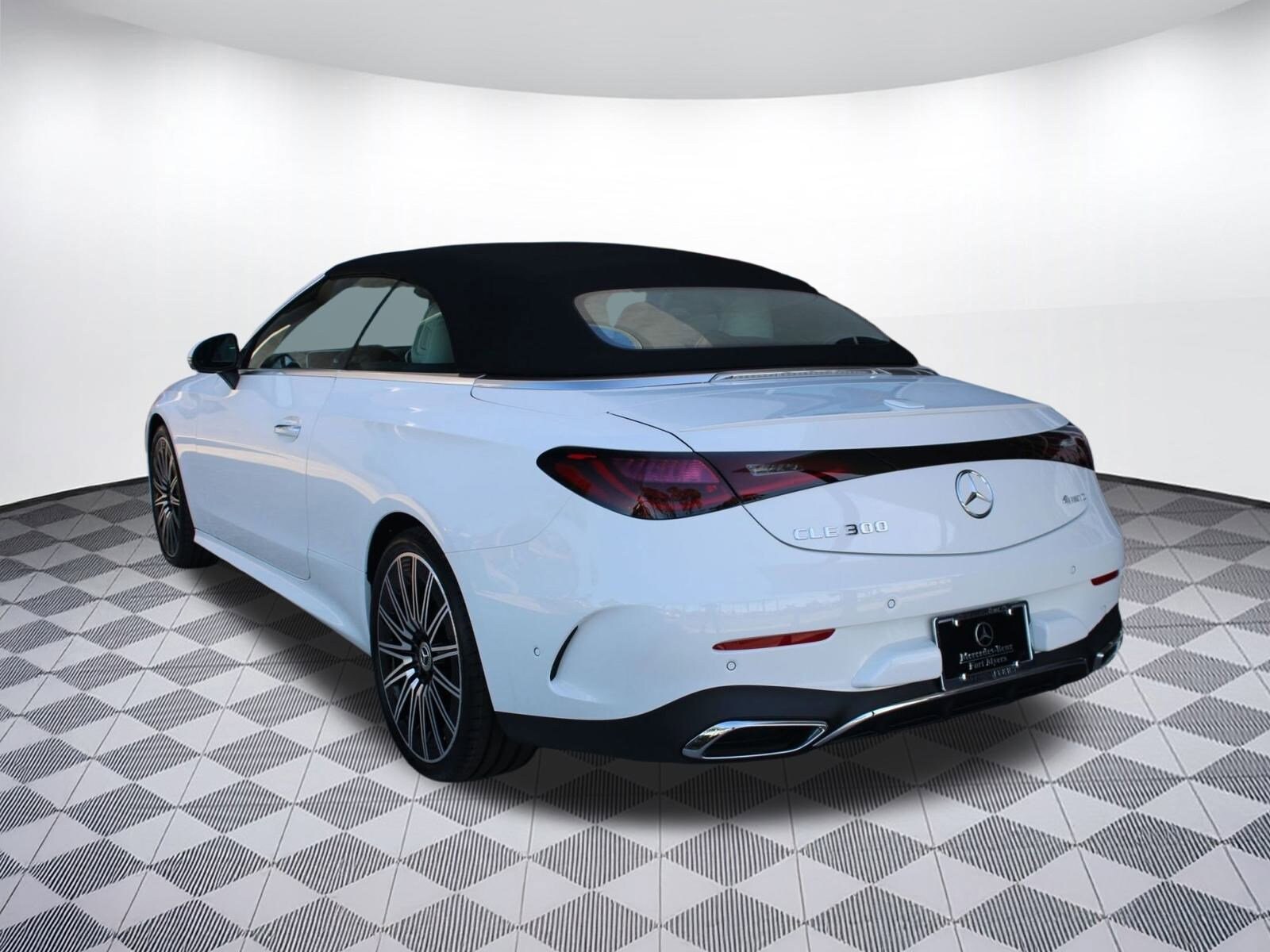 2026 Mercedes Benz CLE 300 4MATIC photo 3