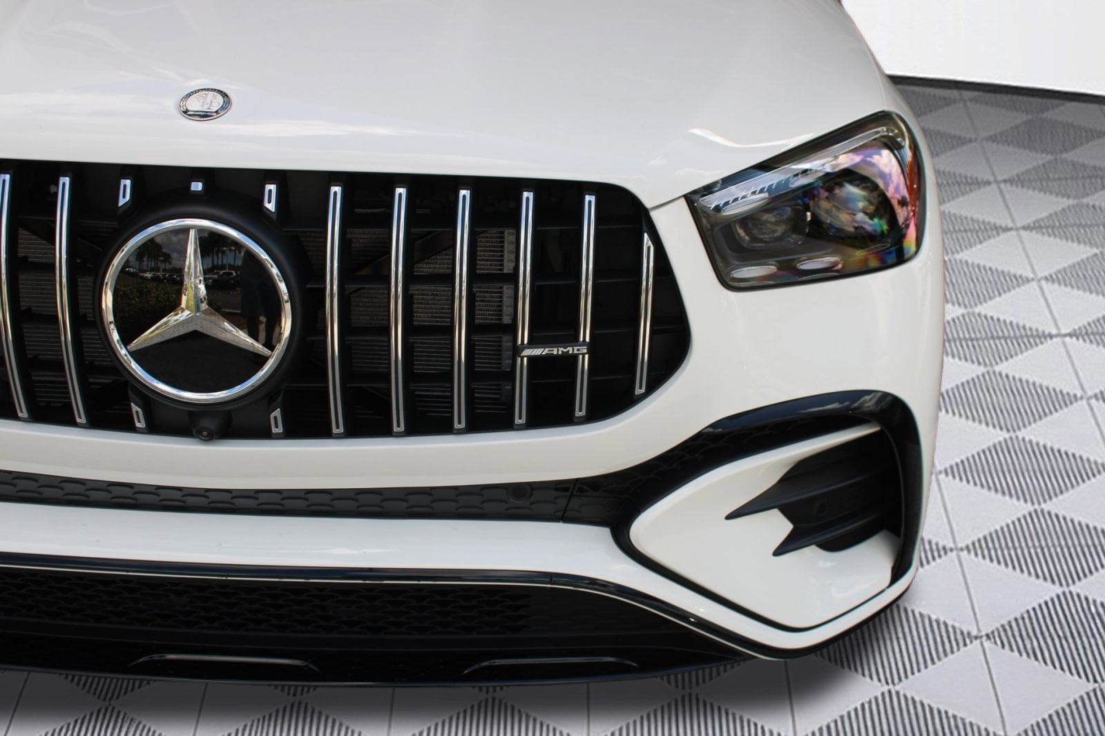 2026 Mercedes-Benz GLE AMG GLE 53 - Photo 11