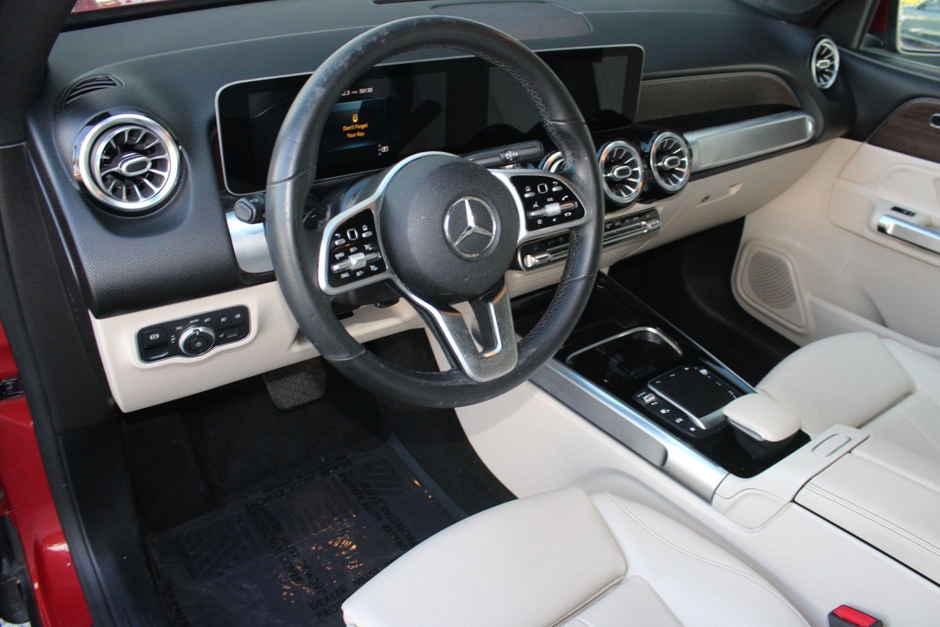 2021 Mercedes Benz GLB 250 photo 4