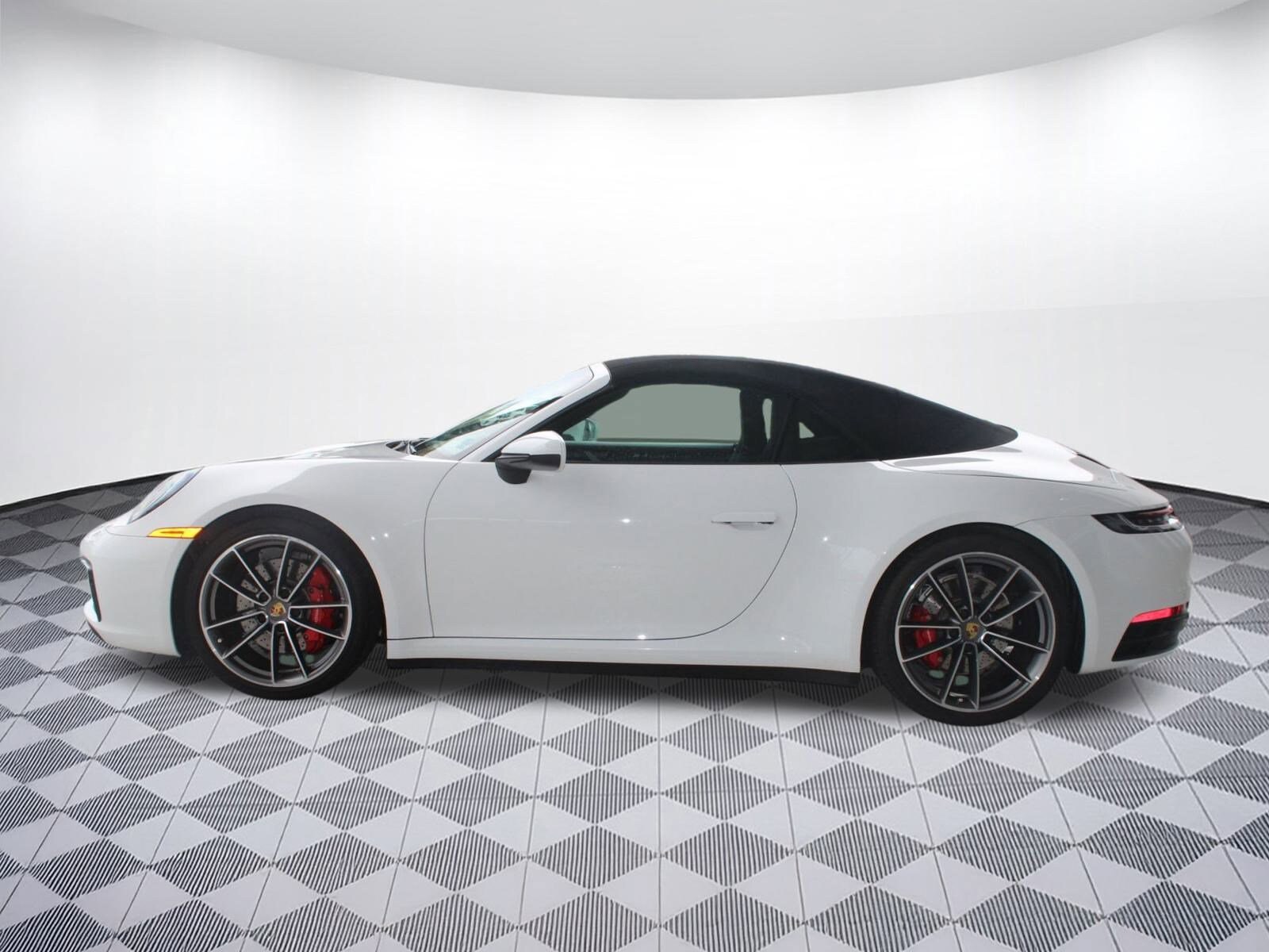 2020 Porsche 911 S Cabriolet photo 2