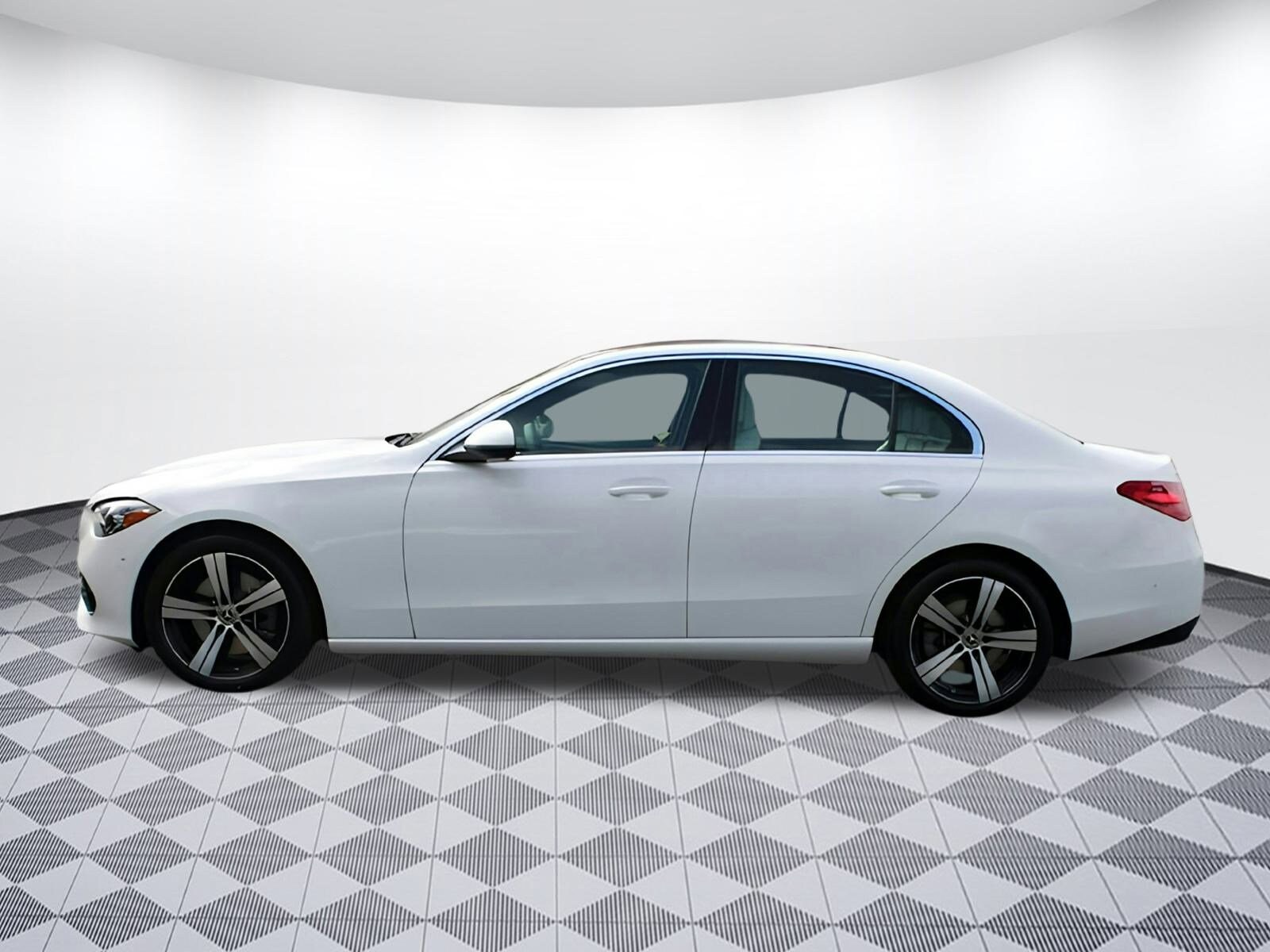 2025 Mercedes Benz C 300 photo 4