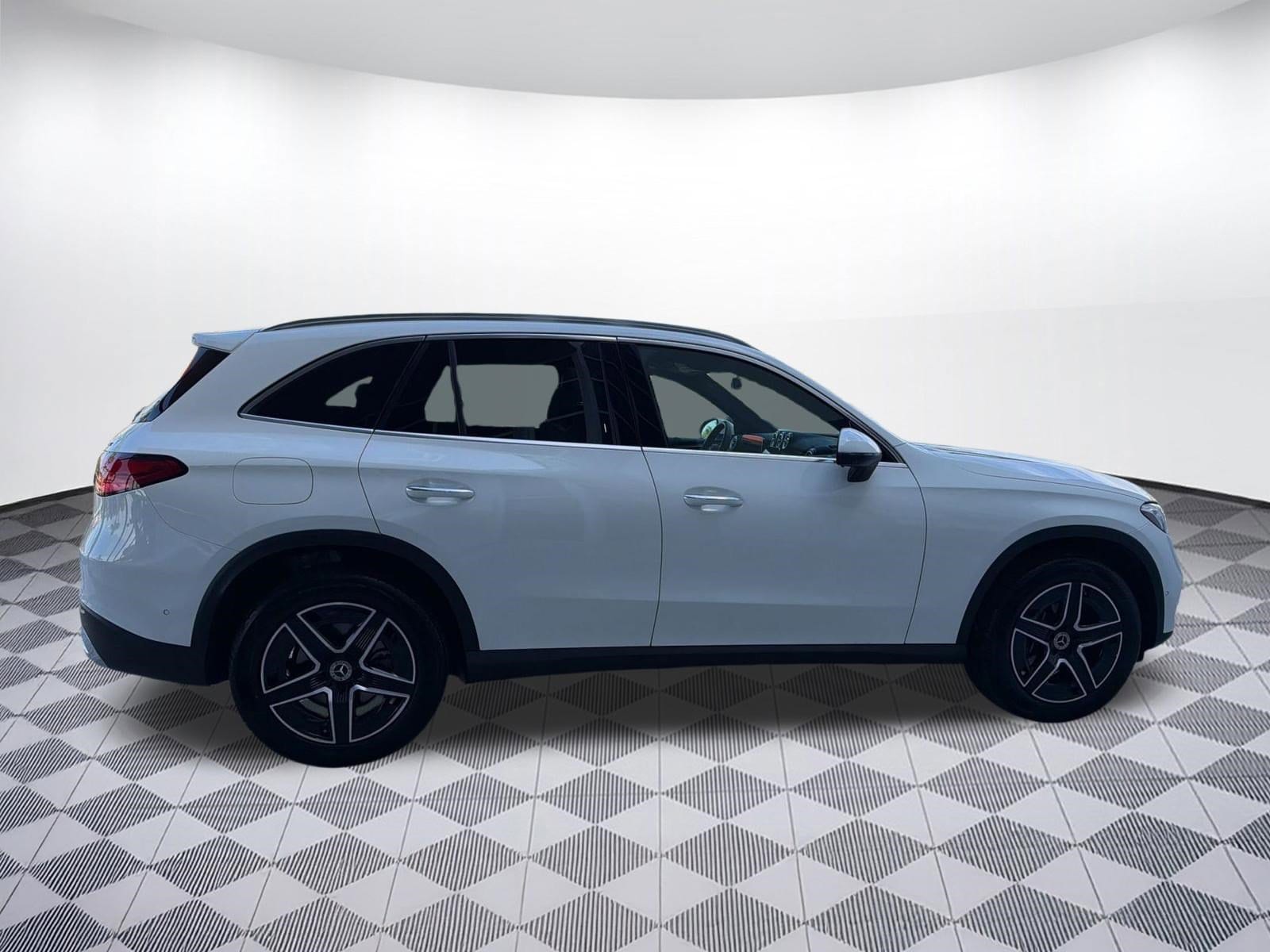 2026 Mercedes-Benz GLC Base - Photo 8