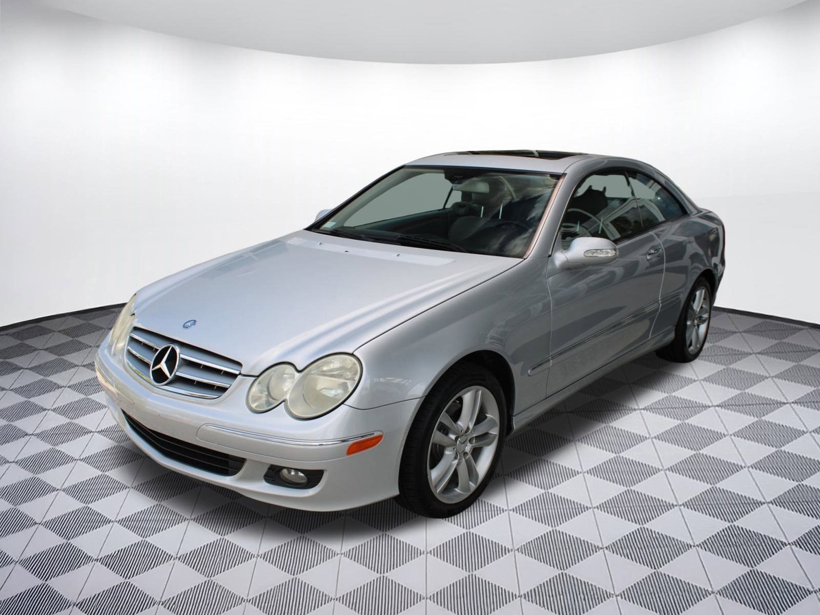 Used 2007 Mercedes-Benz CLK-Class CLK350 with VIN WDBTJ56H97F213989 for sale in Fort Myers, FL
