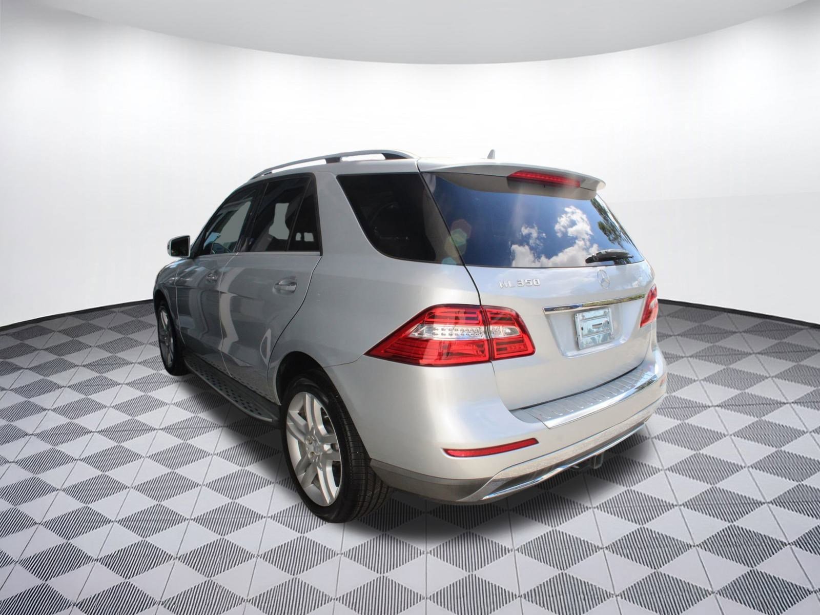 2014 Mercedes Benz ML 350 photo 2