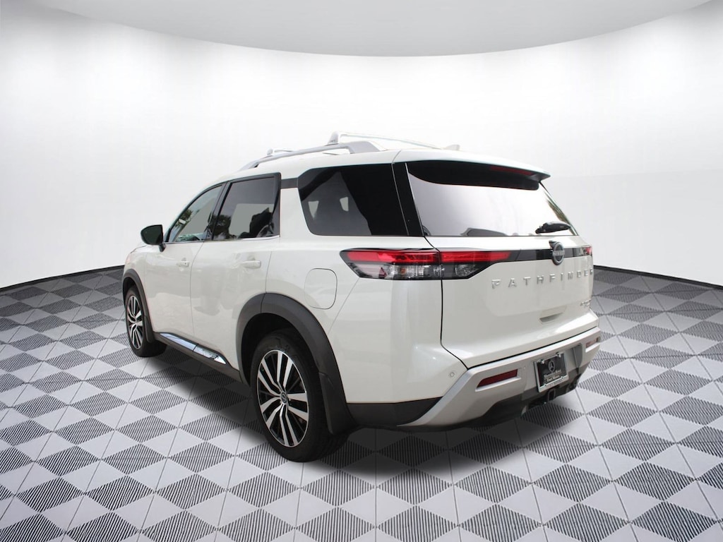 Used 2023 Nissan Pathfinder Platinum SUV