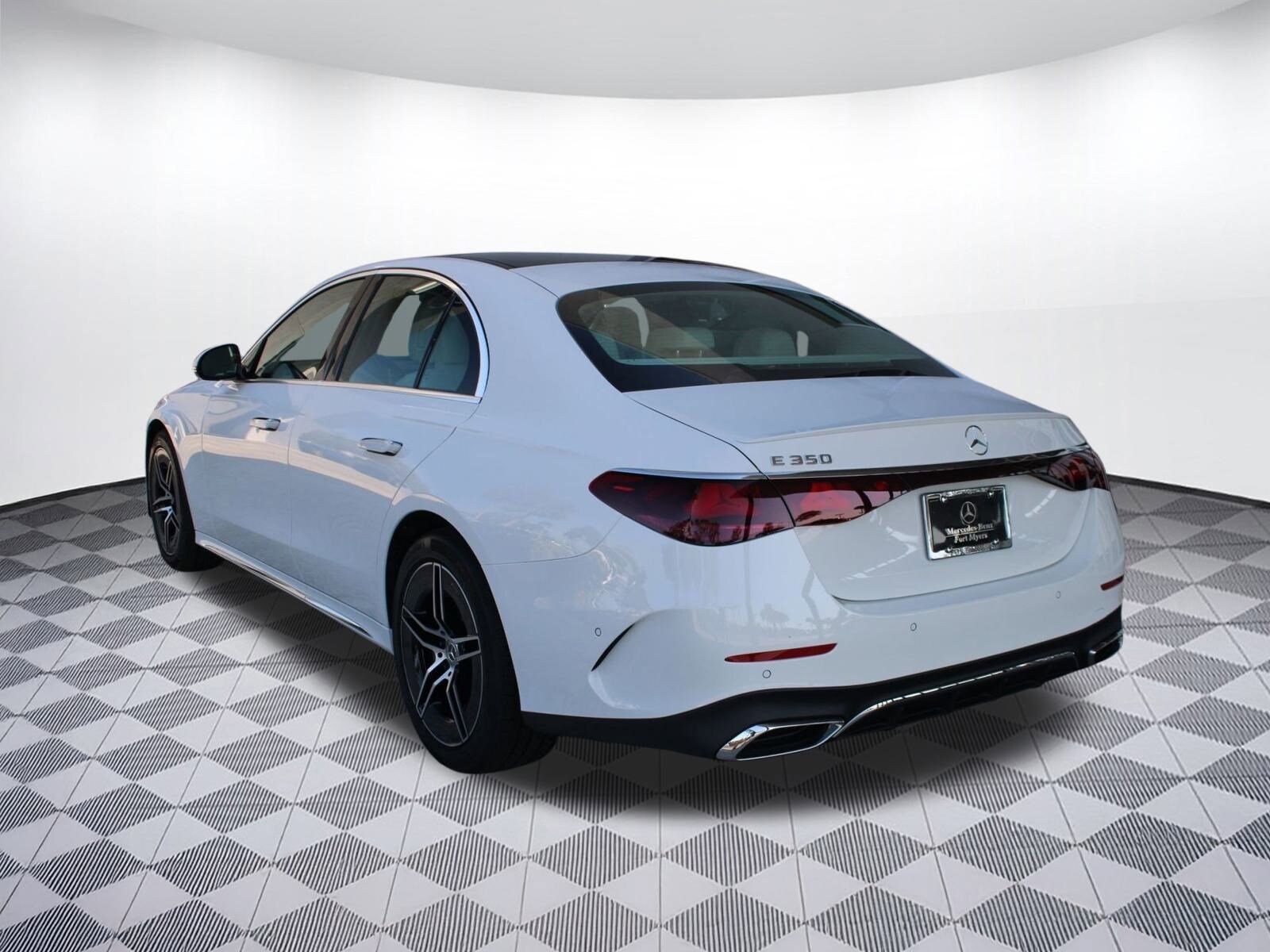 2026 Mercedes Benz E photo 3