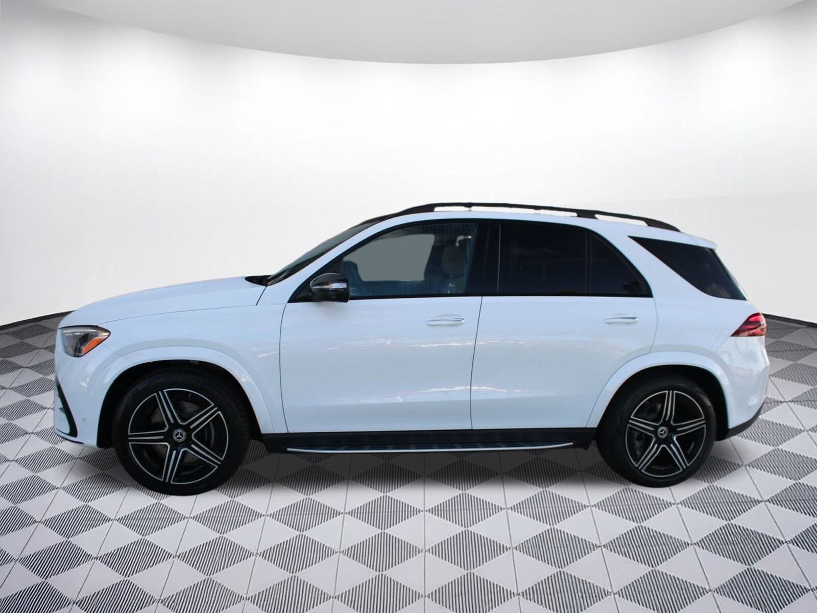 2026 Mercedes Benz GLE 450 4MATIC photo 2
