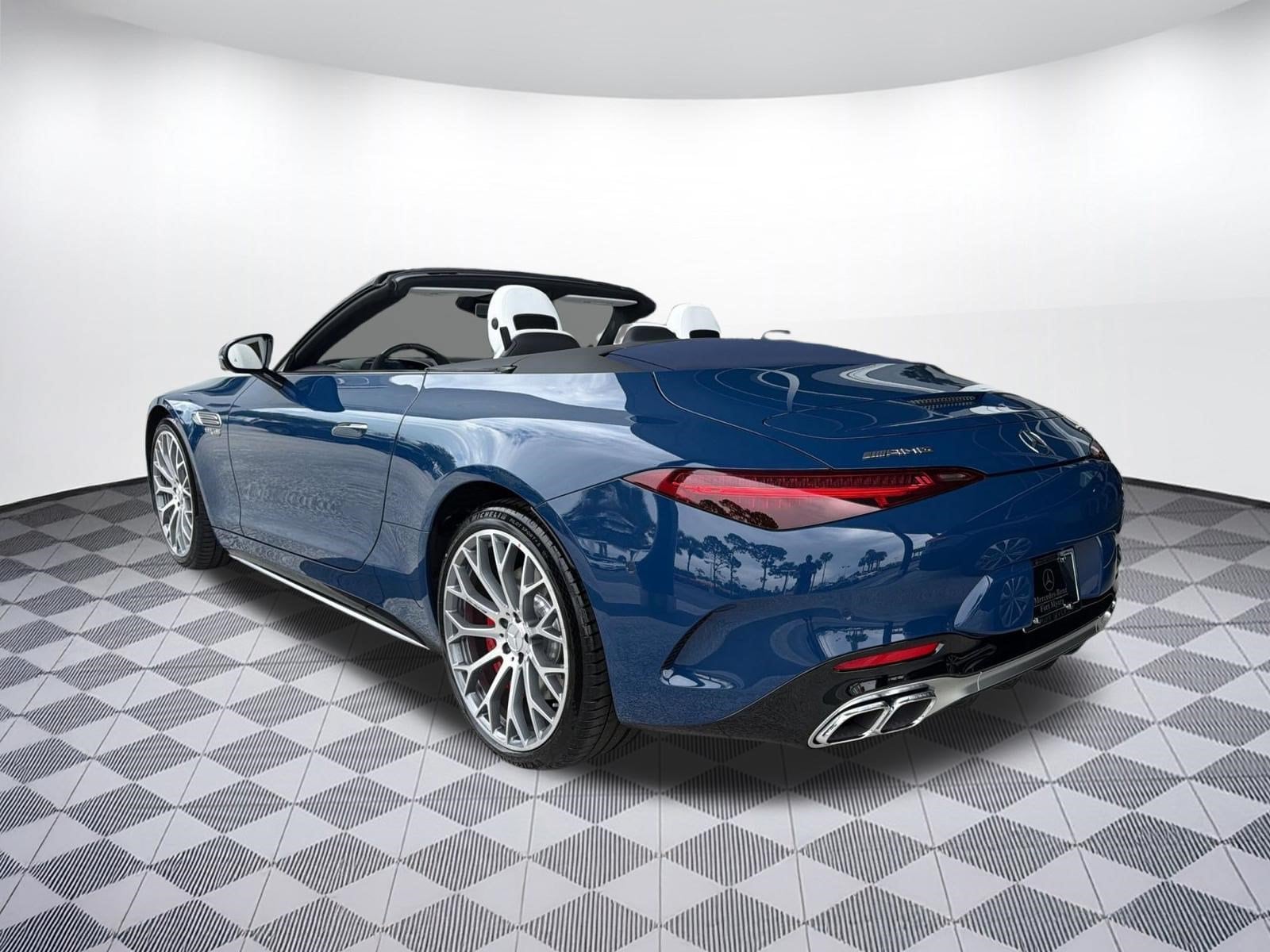2027 Mercedes-Benz AMG SL 55 Base Convertible