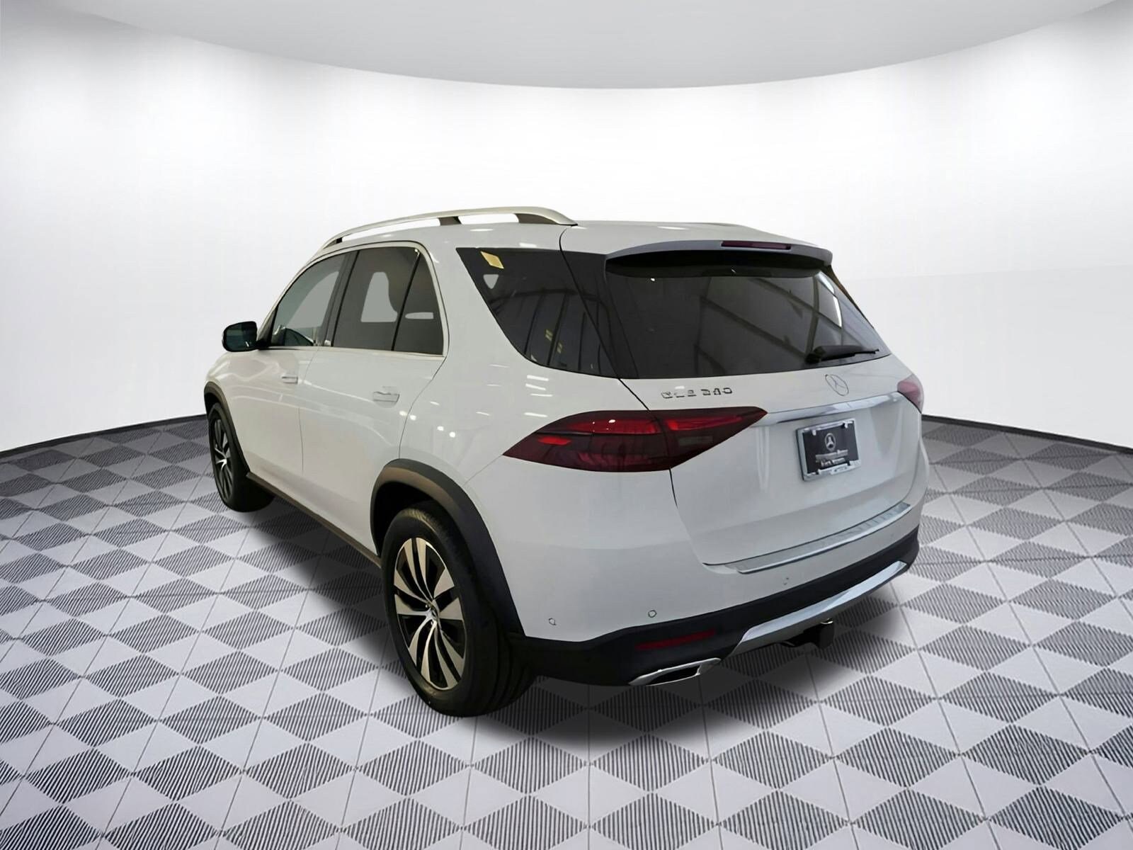 2025 Mercedes Benz GLE 350 photo 2