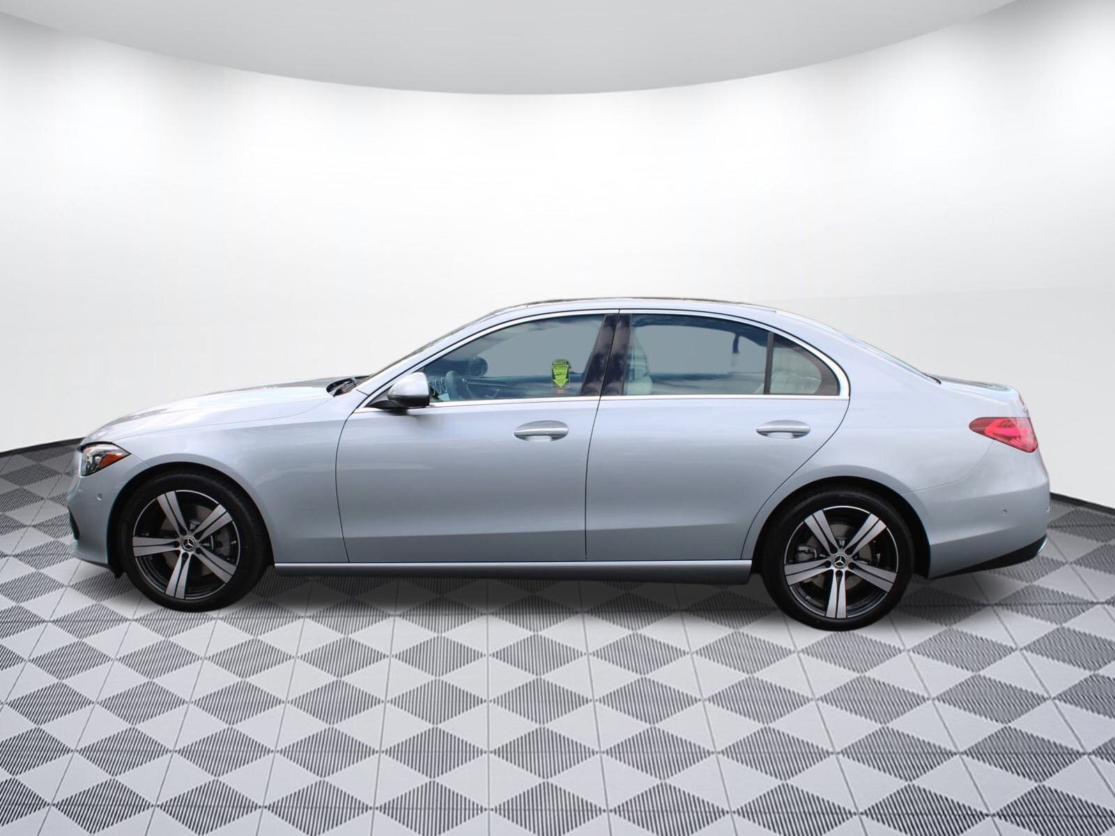 2025 Mercedes Benz C 300 photo 4