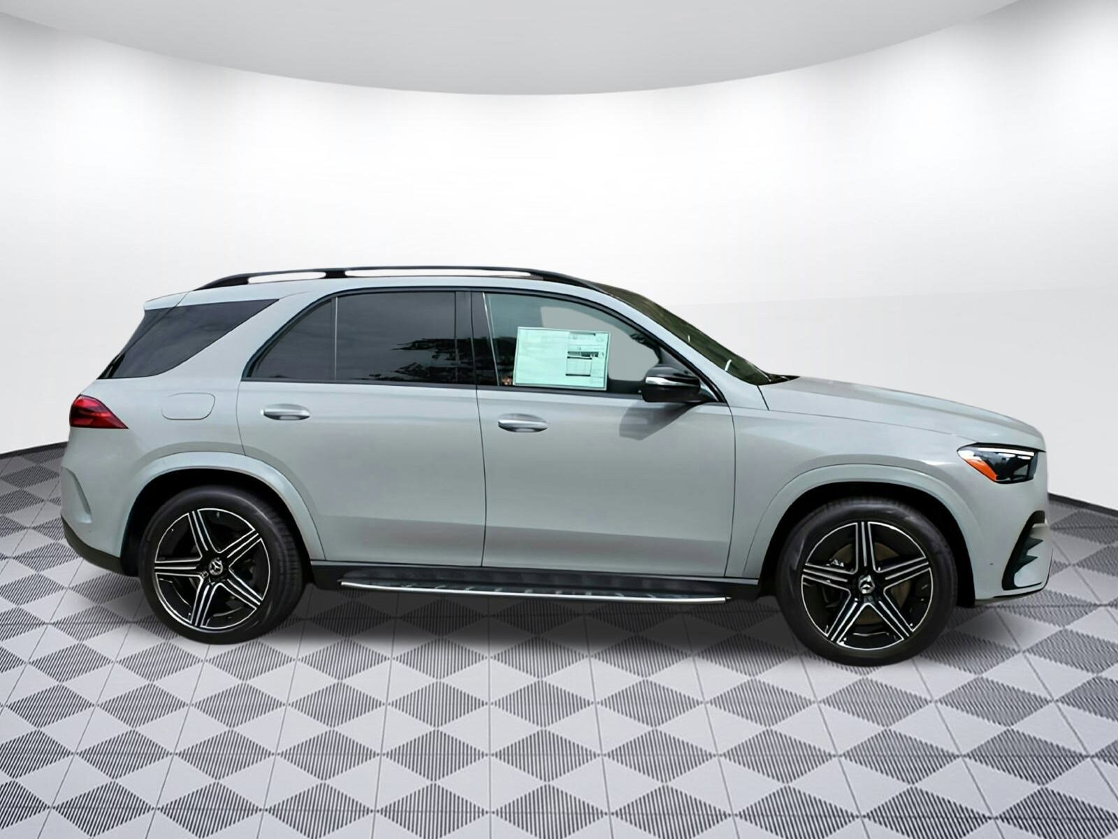 2025 Mercedes Benz GLE 350 photo 2