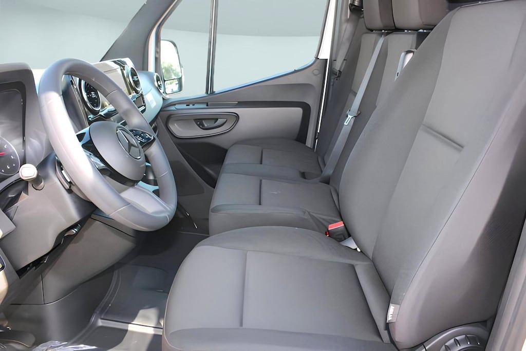 New 2025 Mercedes-Benz Sprinter 2500 Standard Roof 4-Cyl Diesel Van Cargo Van