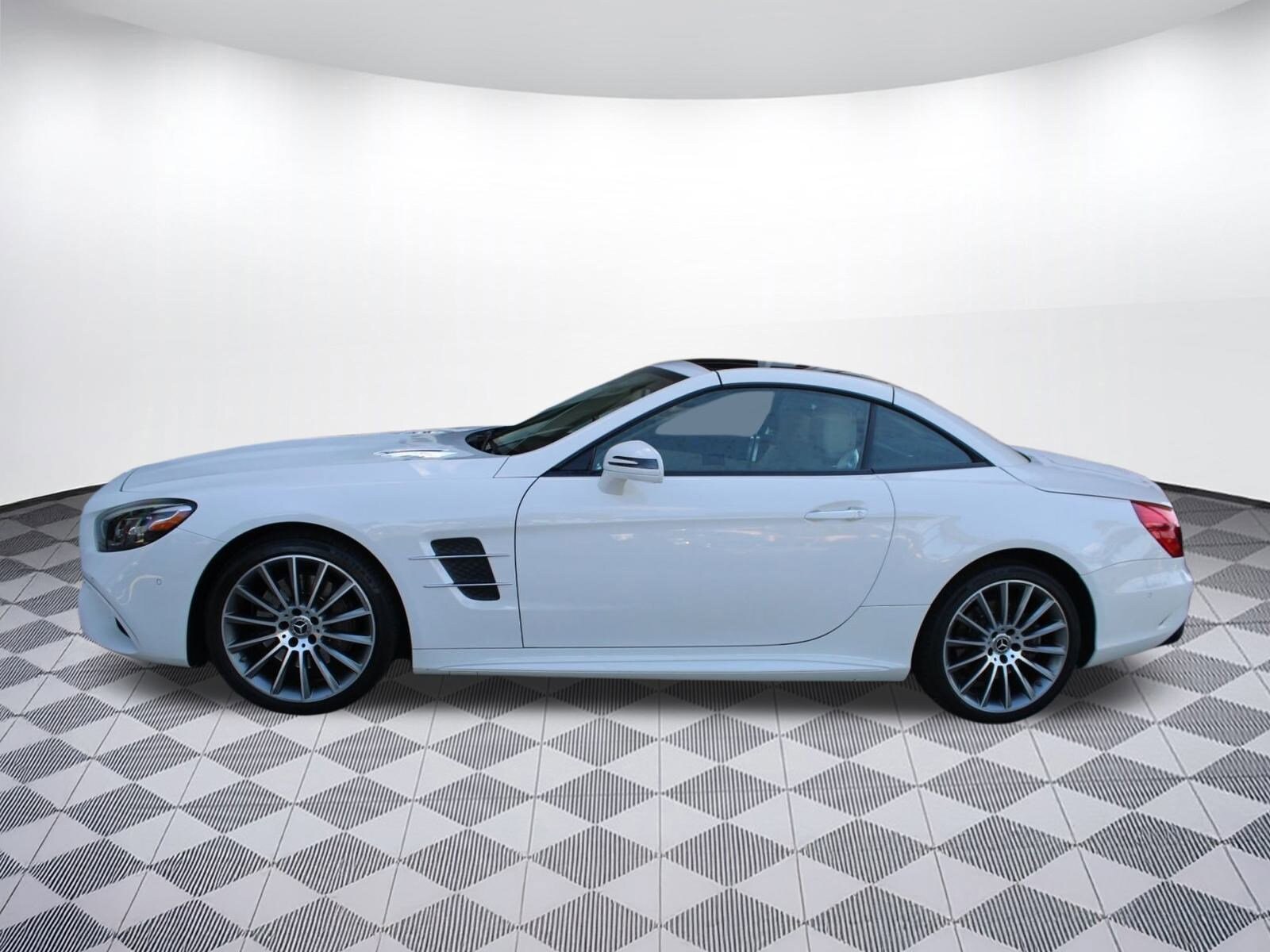 2020 Mercedes Benz SL 450 photo 2