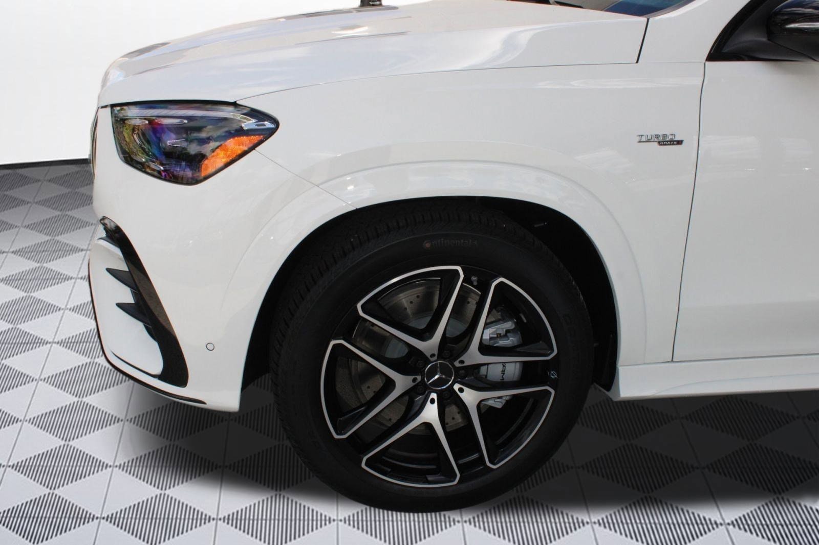 2026 Mercedes-Benz GLE AMG GLE 53 - Photo 12