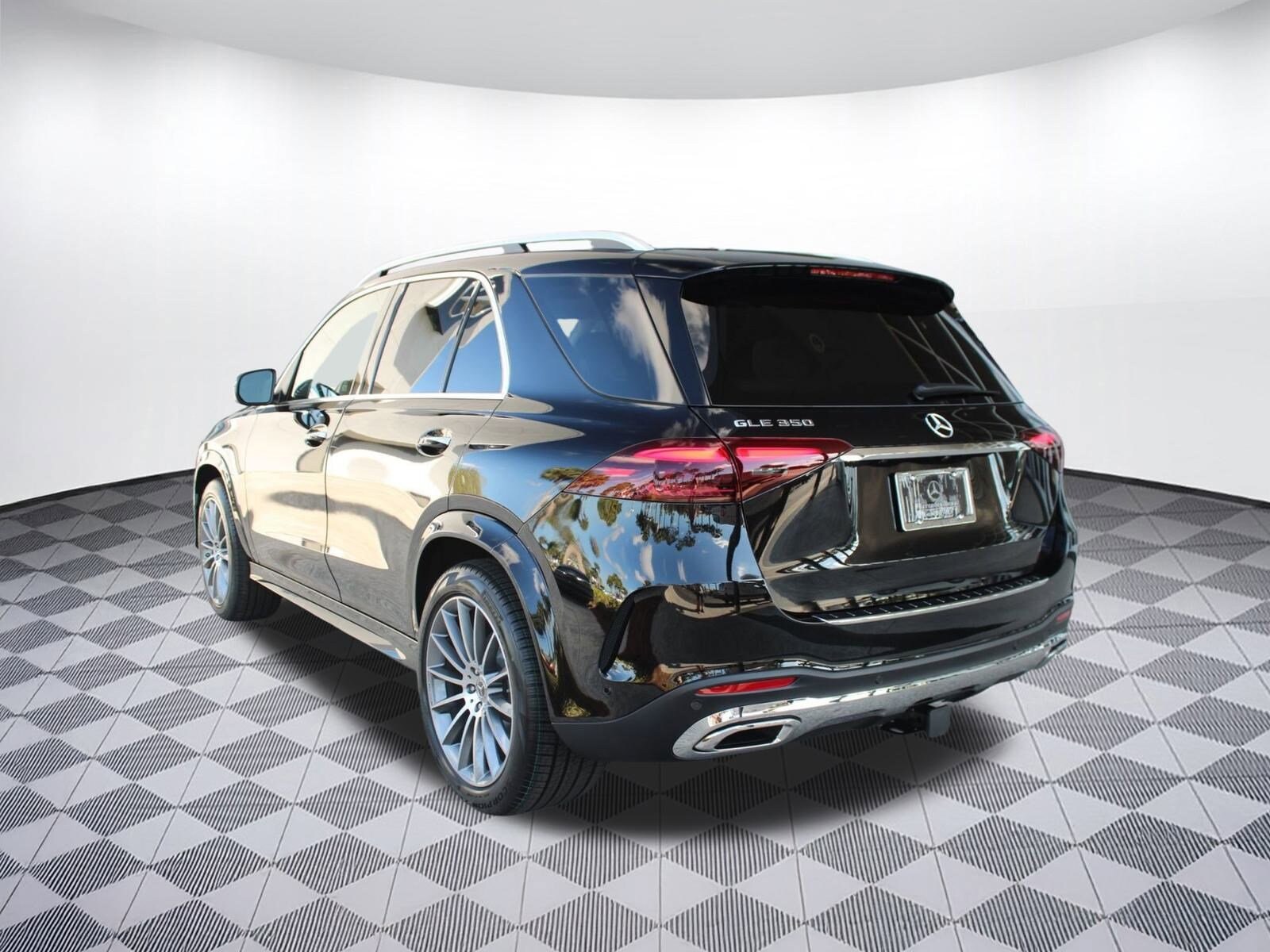 2026 Mercedes Benz GLE 350 photo 3