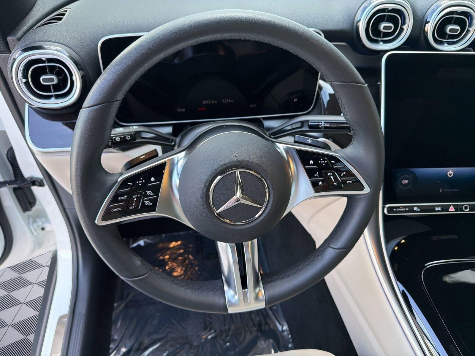 2026 Mercedes-Benz GLC Base - Photo 16