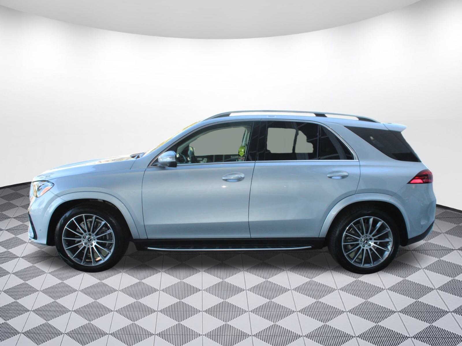 2025 Mercedes Benz GLE 350 AMG photo 4