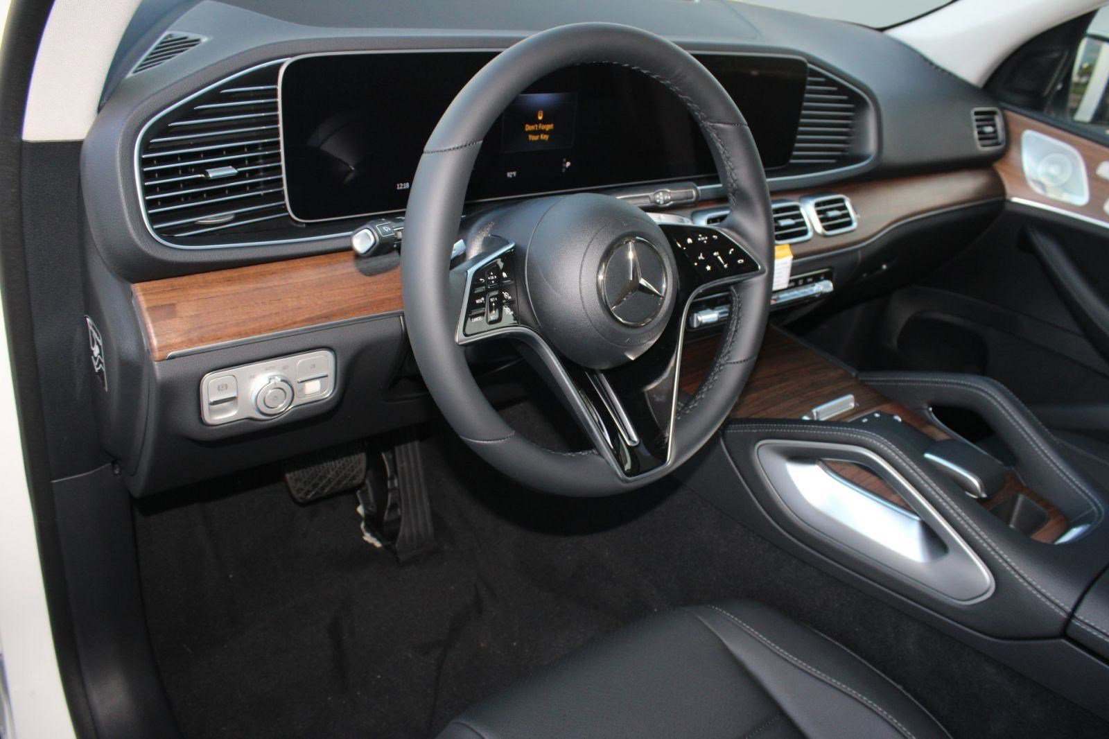 2026 Mercedes Benz GLE 350 photo 4