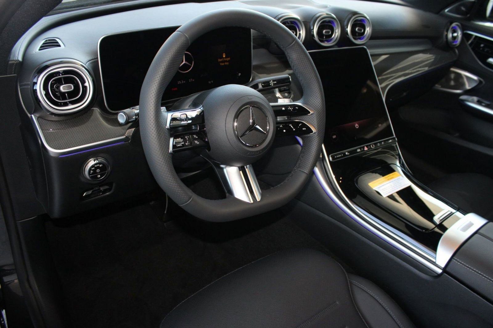 2025 Mercedes Benz C 300 Sedan AMG photo 4