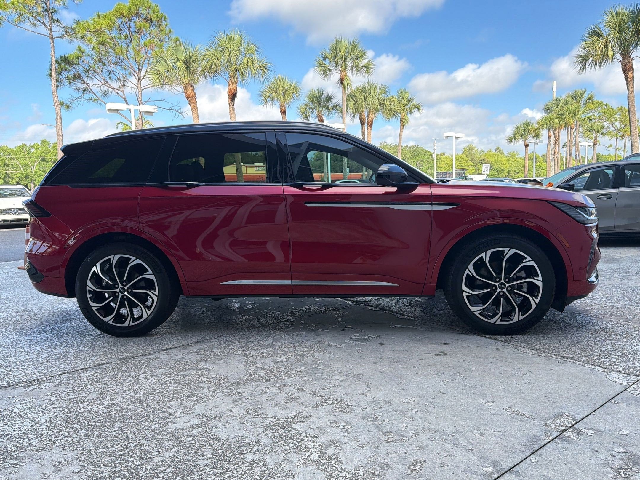 Nautilus Reserve SUV