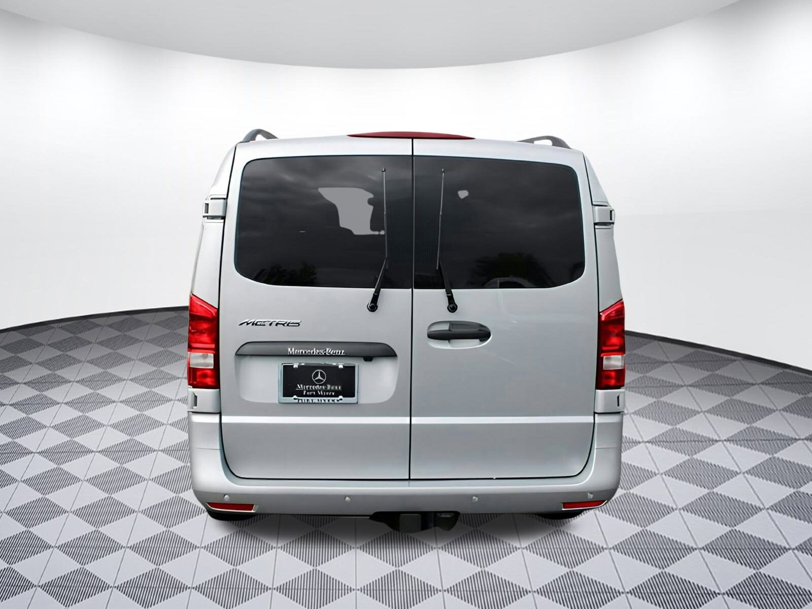 2023 Mercedes Benz Metris Van photo 3