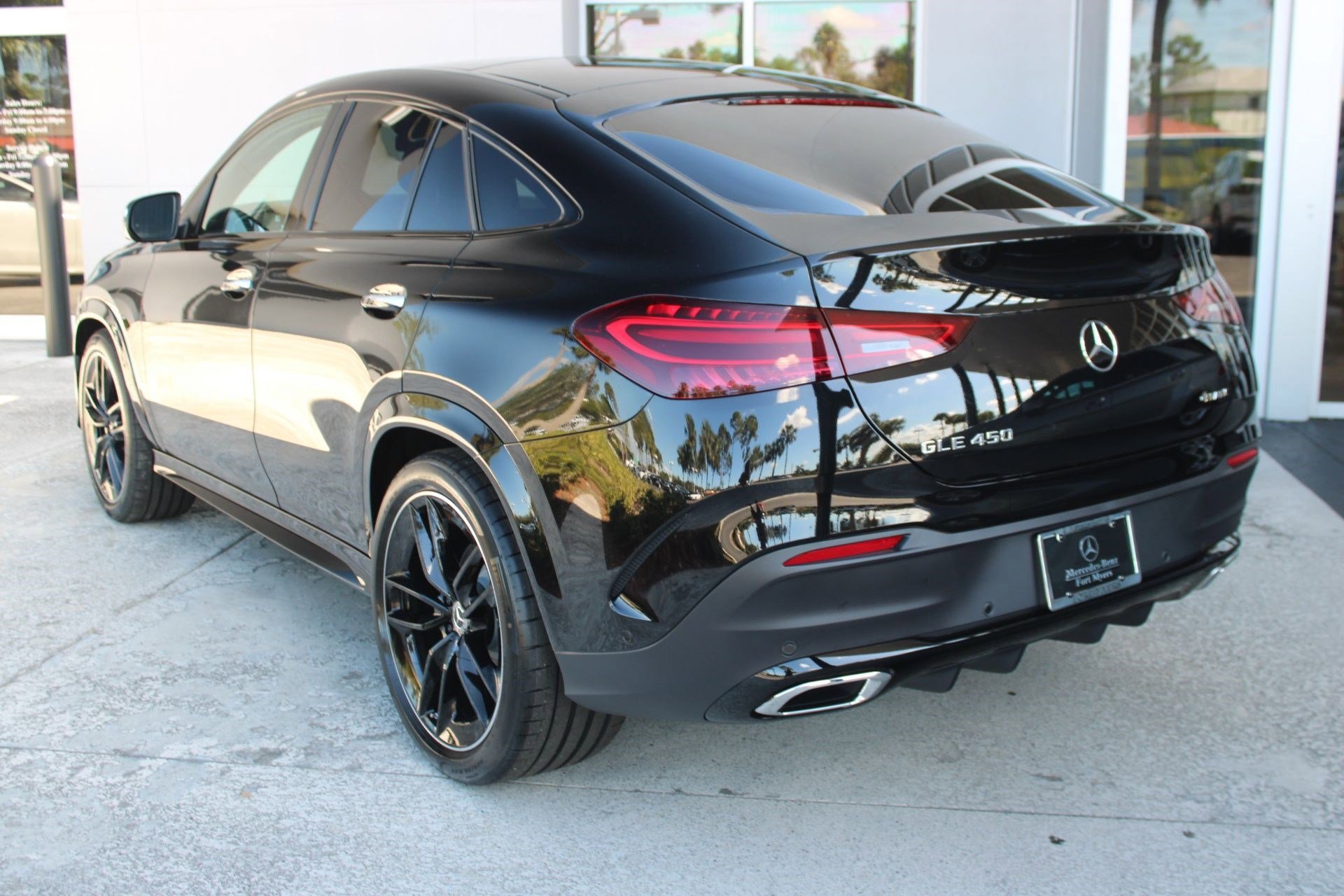 2026 Mercedes Benz GLE 450 4MATIC photo 3