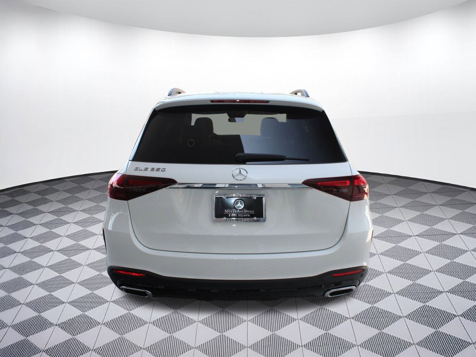 2025 Mercedes Benz GLE 350 photo 3