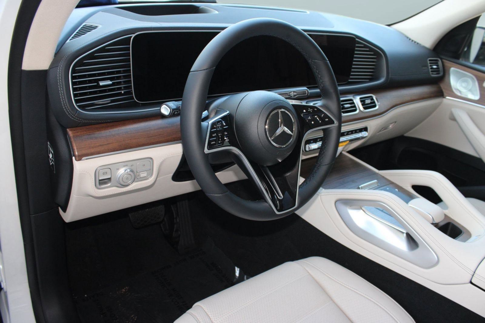 2026 Mercedes Benz GLE 450 4MATIC photo 4