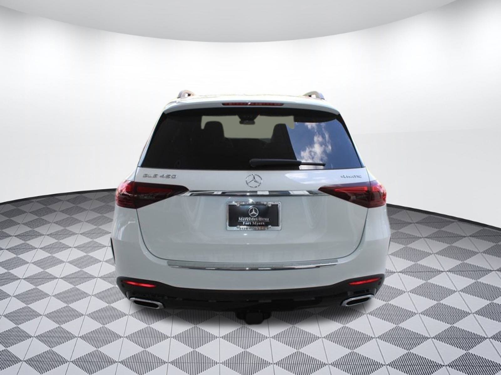2025 Mercedes Benz GLE 450 4MATIC photo 4