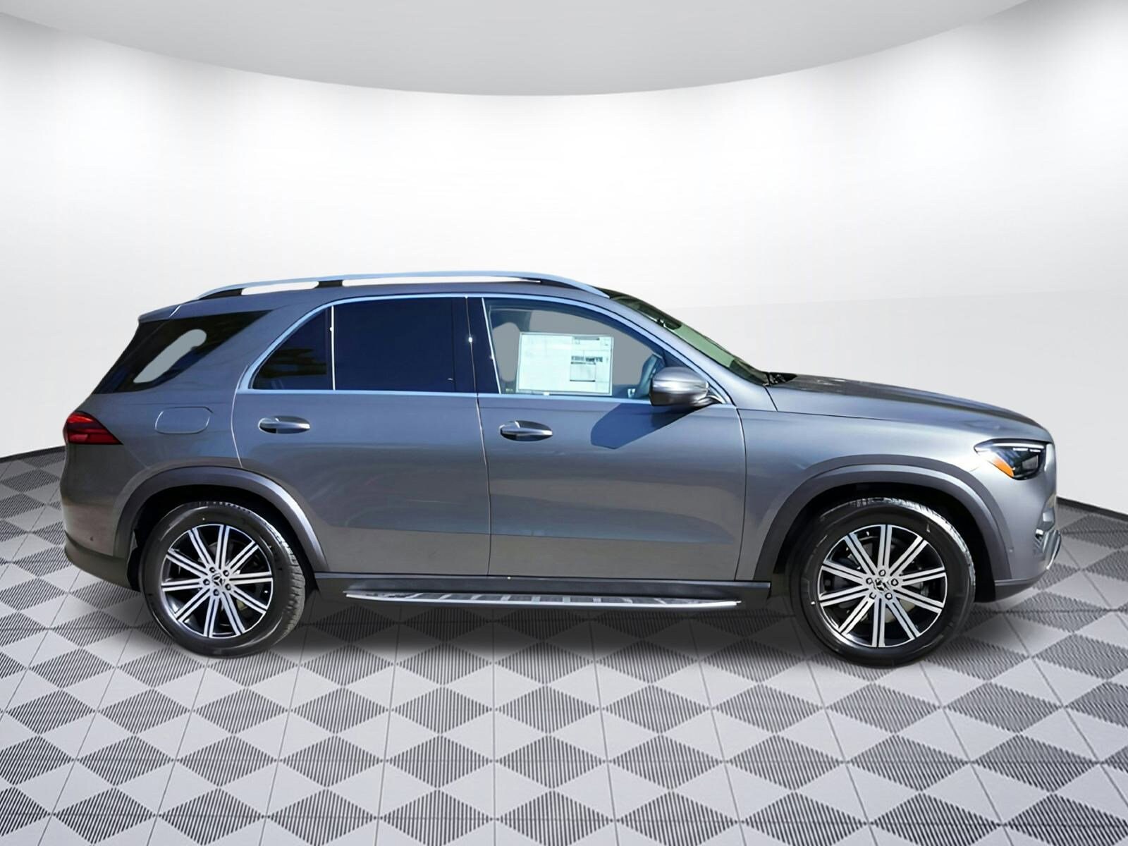 2025 Mercedes Benz GLE 350 photo 2