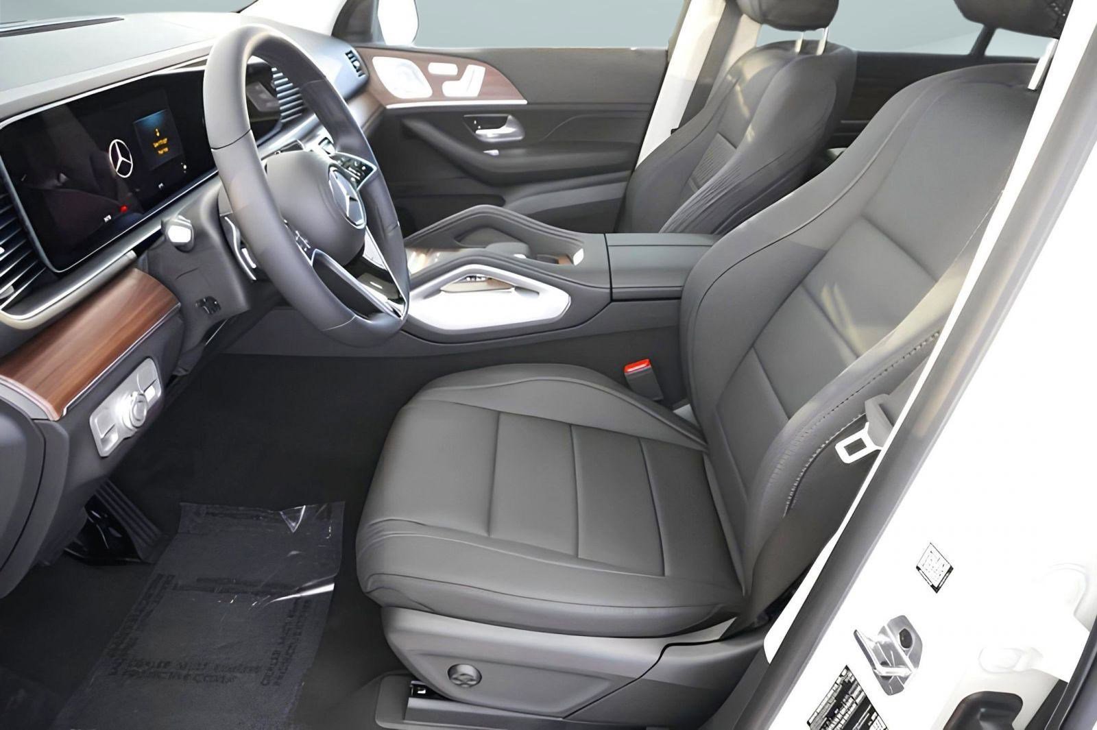 2025 Mercedes Benz GLE 350 photo 4